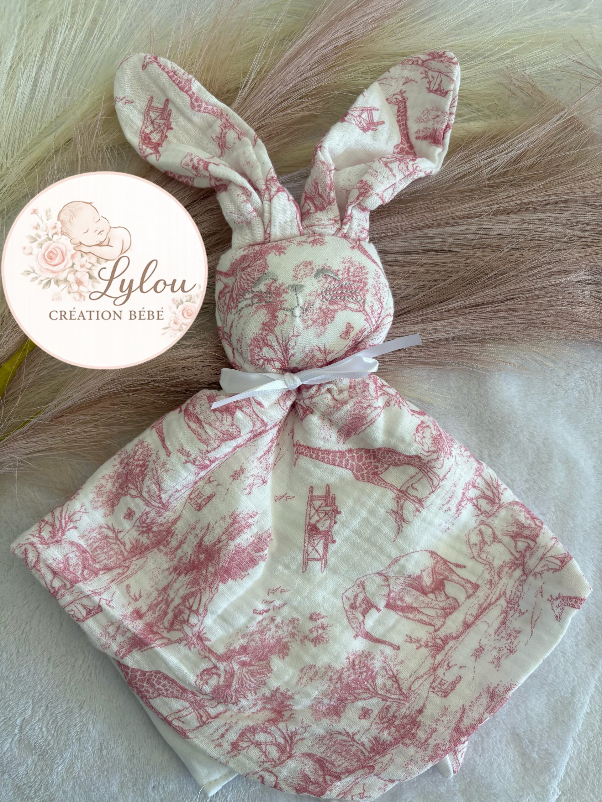 Doudou bébé lapin en gaze de coton personnalisable