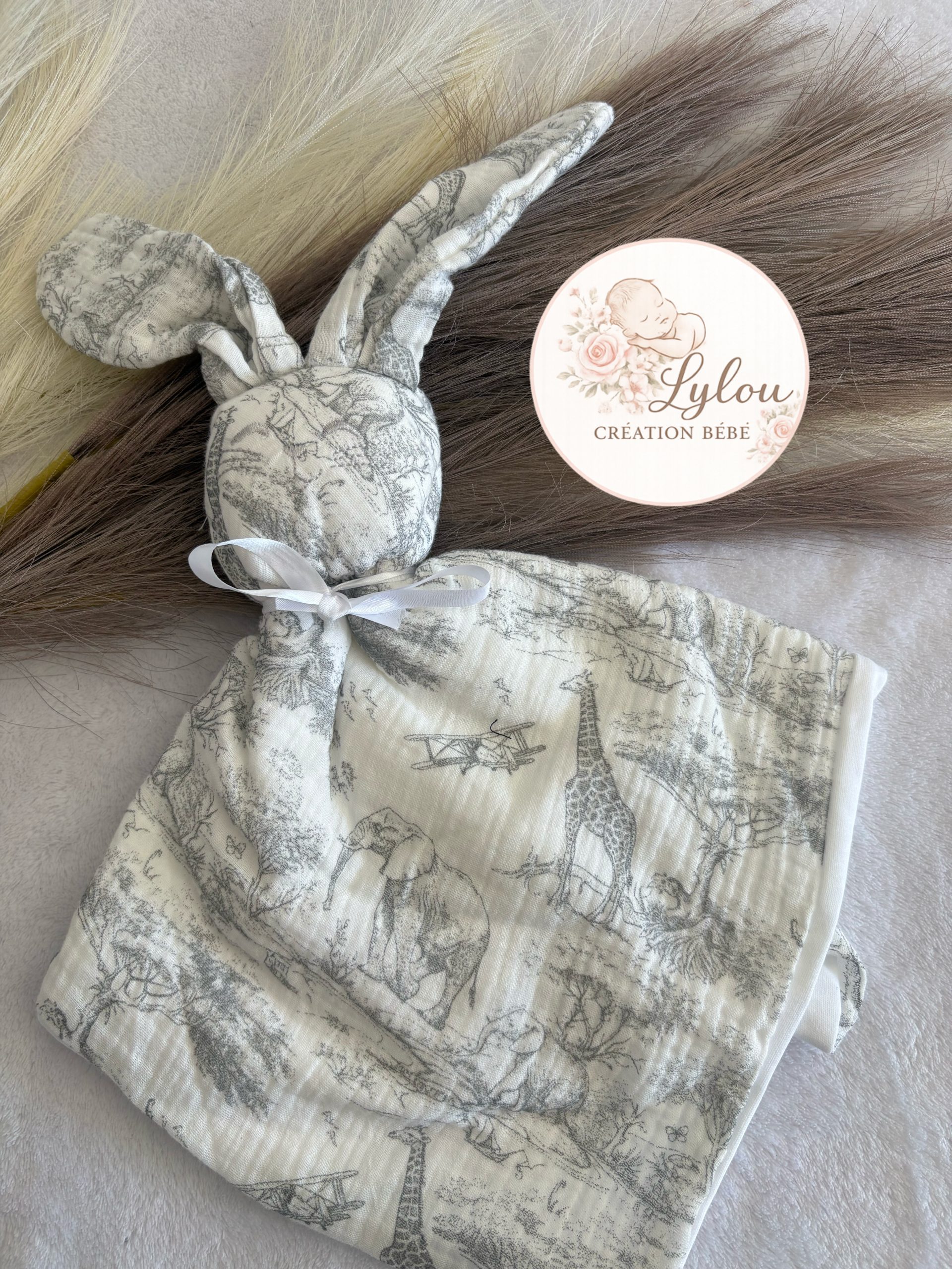 Doudou bébé lapin en gaze de coton personnalisable – Image 4